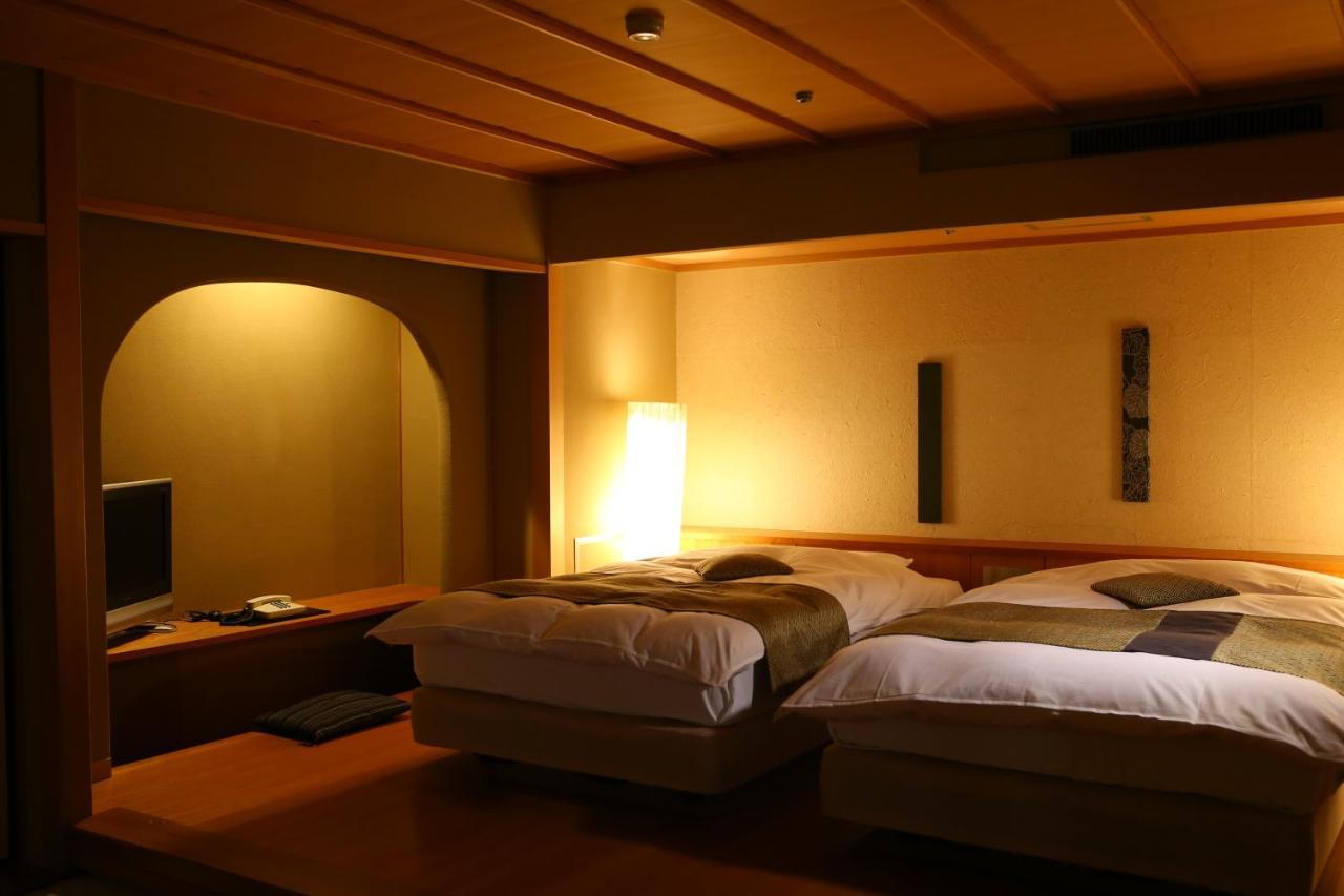 Oku Yugawara Sansuirou Hotel Exterior foto