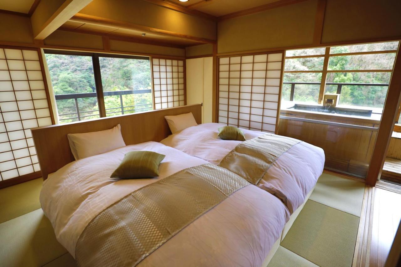 Oku Yugawara Sansuirou Hotel Exterior foto