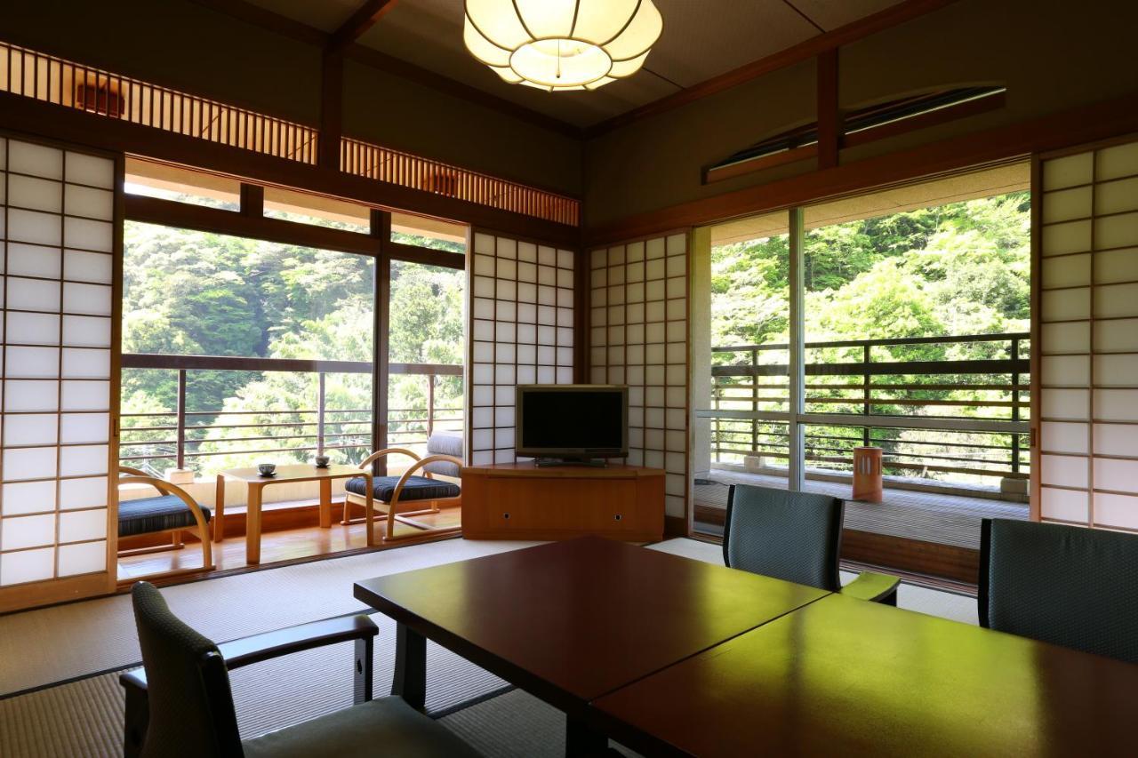 Oku Yugawara Sansuirou Hotel Exterior foto